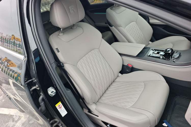 Used BYD Han 2025 DM-i Intelligent Driving Edition 125KM LiDAR Flagship Model
