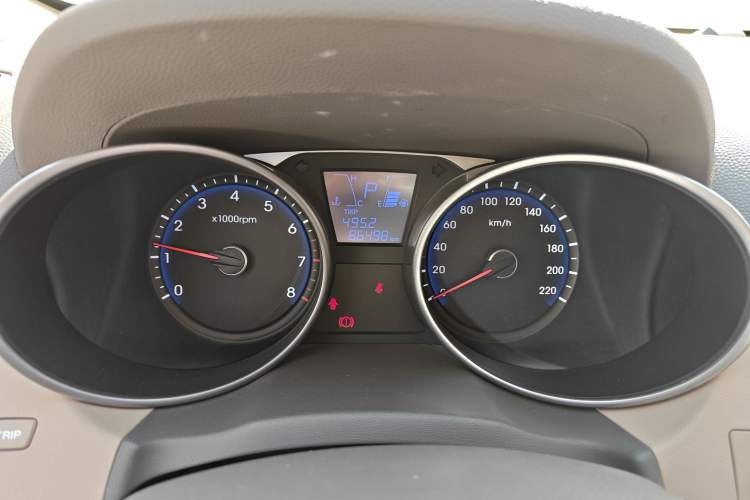 Used Hyundai ix35 2015 2.0L Automatic 2WD Smart Type China IV
