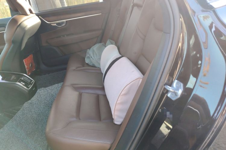 Used Volvo S90 2022 B5 Zhiyuan Luxury Edition
