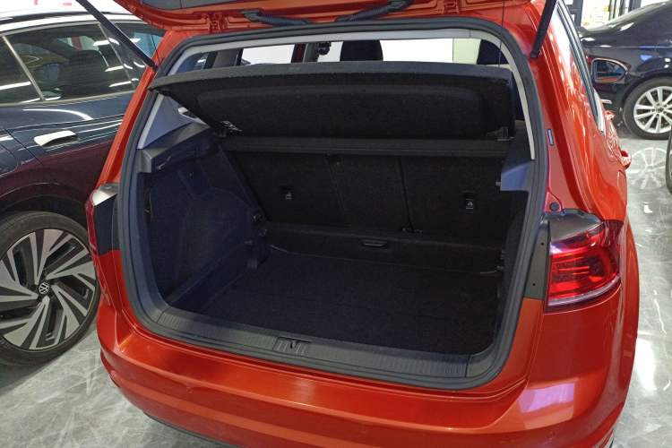 Used Volkswagen Golf Sportsvan 2016 1.6L Automatic Comfort Model
