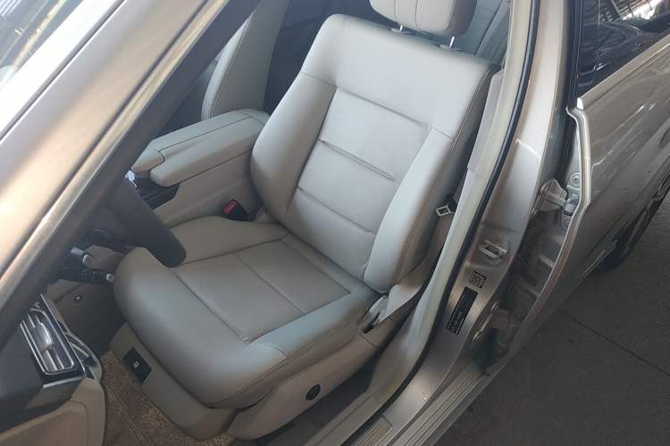 Used Mercedes-Benz E-Class 2014 E 260 L Sport Edition
