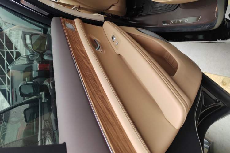 Used Hima AITO M7 2024 1.5T Intelligent Driving 4WD Pro Edition 5 Seats
