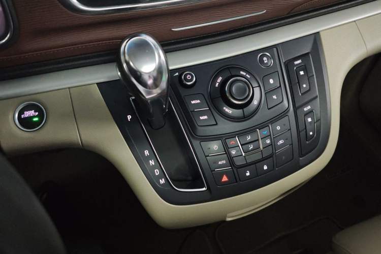 Used Buick GL8 2018 28T Luxury Model China VI Standard