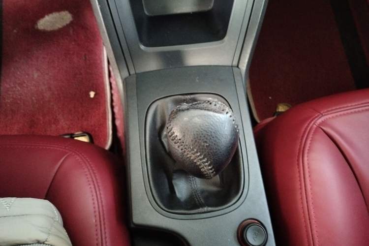 Used Roewe 350 2015 1.5L Manual Luxury Sunroof Edition
