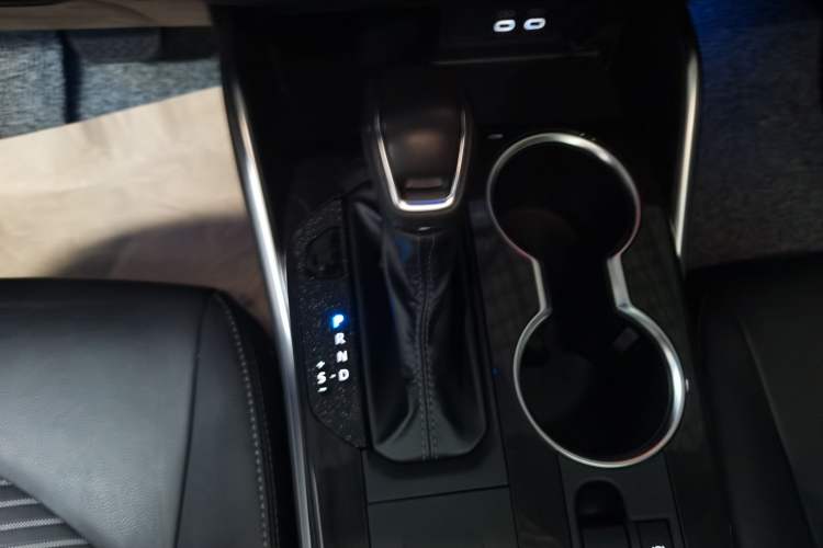 Used Toyota Crown Kluger 2023 2.5L HEV Four-Wheel Drive Luxury Edition
