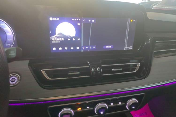 Used Hongqi HS5 2025 2.0T Two-Wheel Drive Flagship Pro Edition
