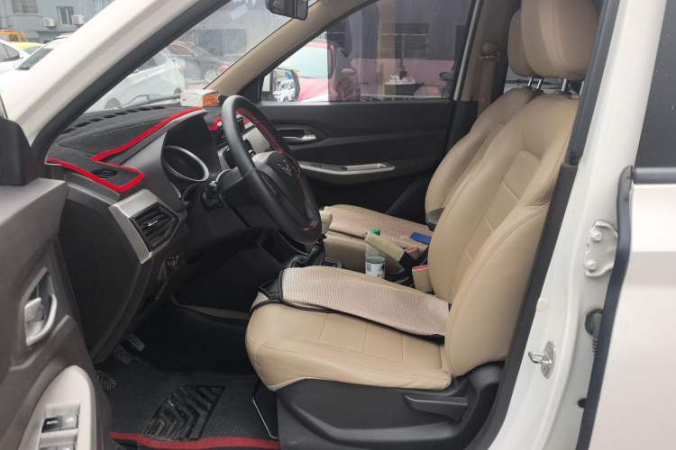 Used Wuling Hongguang 2019 1.5L S Comfort Edition China VI LAR
