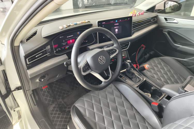 Used Volkswagen Sagitar 2023 200TSI DSG Excellence Edition
