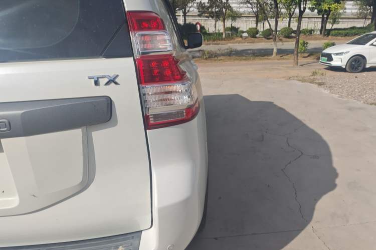 Used Toyota Prado 2016 2.7L Automatic Standard Edition
