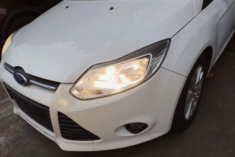 Used Ford Focus 2012 Sedan 1.6L Automatic Comfort Model
