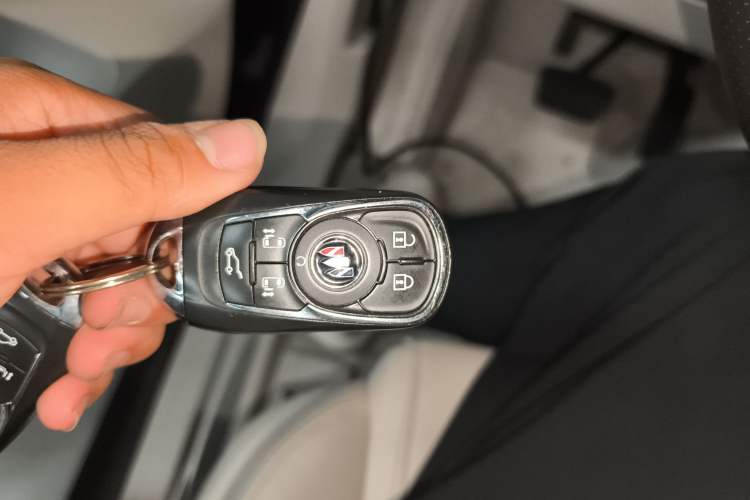 Used Buick GL8 2021 Avenir Aivia 7-Seater Luxury Edition
