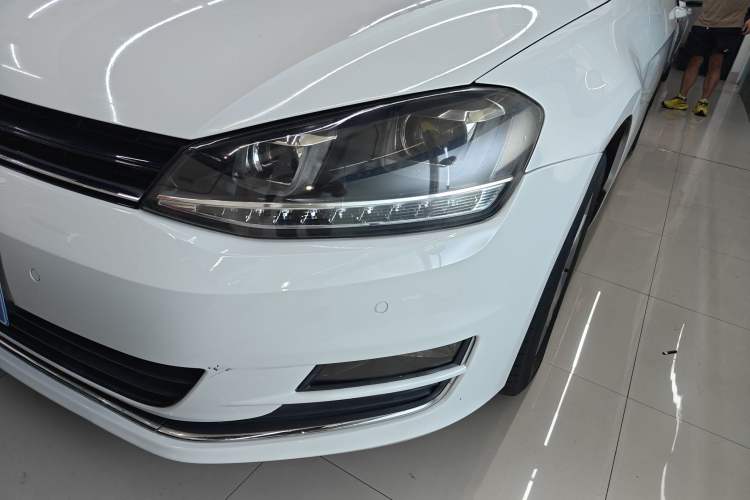 Used Volkswagen Golf 2017 230TSI Automatic Comfort Edition – Celebrating Milestone of One Million Units
