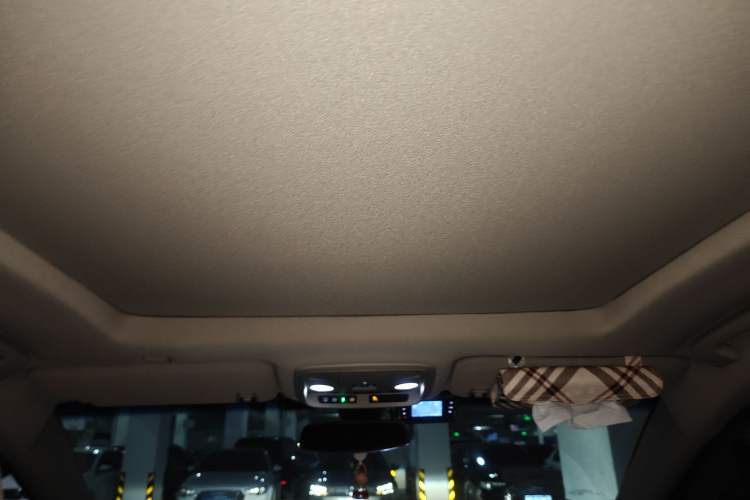 Used Cadillac XTS 2015 28T Comfort Model
