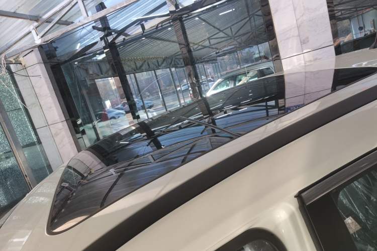 Used Nissan X-Trail 2023 Classic 2.0L Two-Wheel Drive Smart Connect Premium Edition
