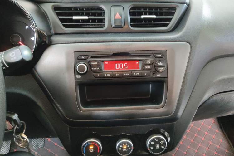 Used Kia K2 2015 Sedan 1.4L MT GLS
