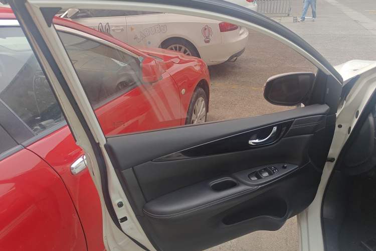 Used Nissan Tiida 2016 1.6L CVT Smart Drive Edition
