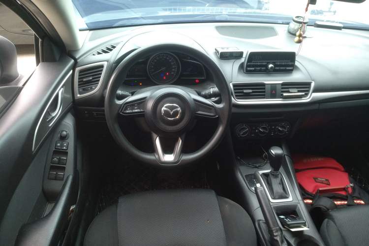Used Mazda Mazda 3 Axela 2017 Sedan 1.5L Automatic Comfort Model Emission Standard China V