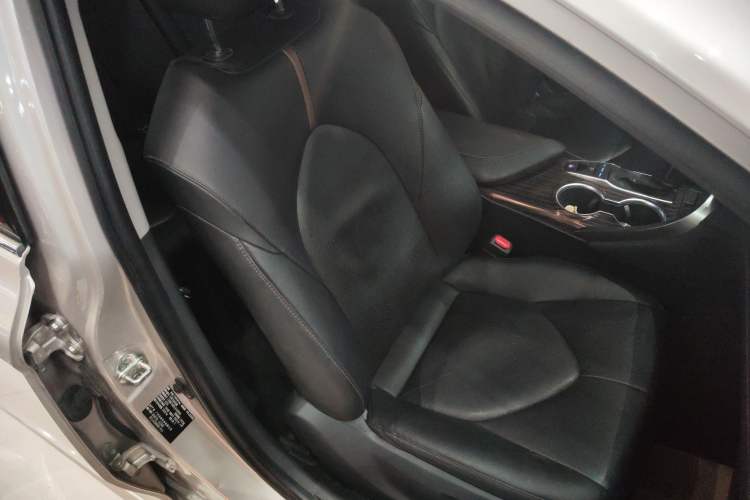 Used Toyota Camry 2019 2.5G Luxury Edition China VI Standard