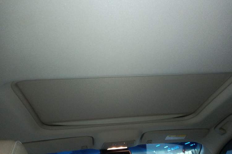 Used Buick GL8 2023 Land Executive Class 652T Luxury Model
