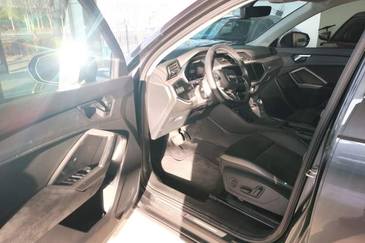 Used Audi Q3 2022 35 TFSI Fashion Dynamic Model