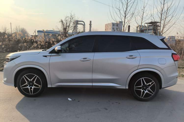 Used  E5 2023 1.5L DE-i 100KM Zhenxiang Edition 7-Seater
