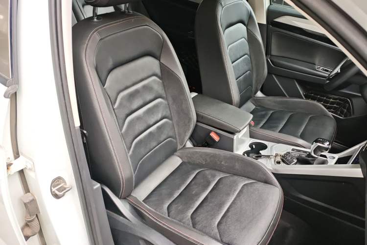 Used Volkswagen Tayron 2020 330TSI Two-Wheel Drive Luxury Smart Connectivity Version
