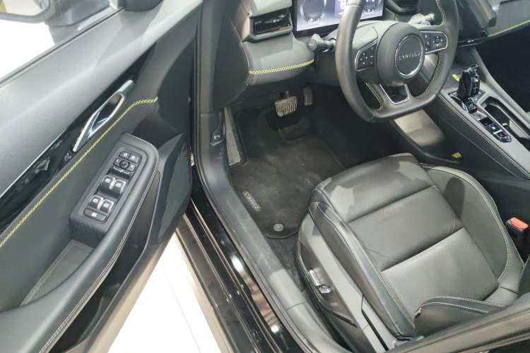 Used Lynk & Co 03 2023 1.5TD DCT JingPro
