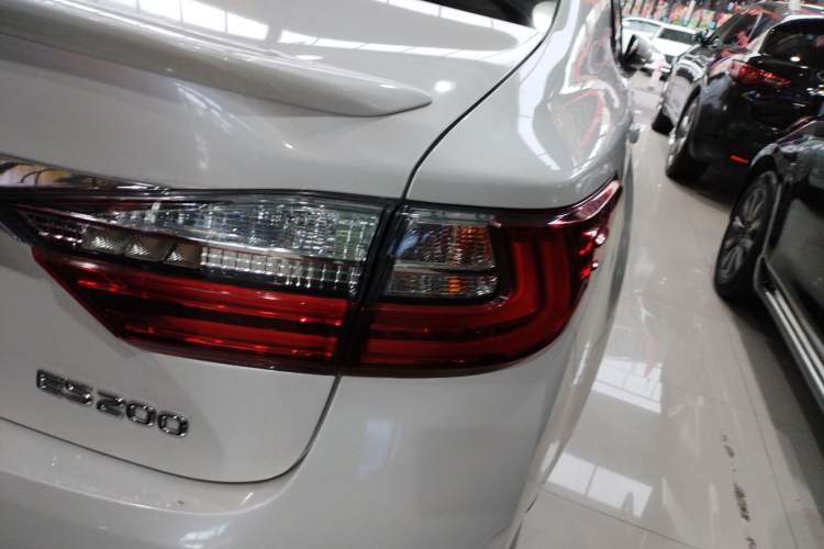 Used Lexus ES 2015 200 Elite Edition
