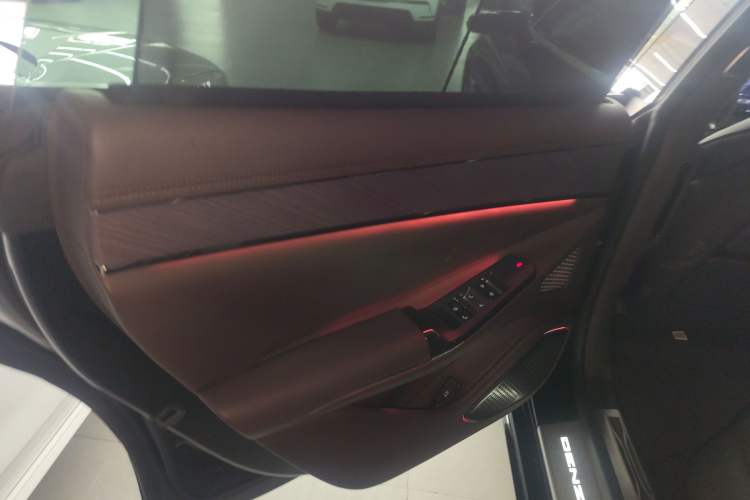 Used Denza Z9 2024 1100 km All-Wheel-Drive Ultra Version
