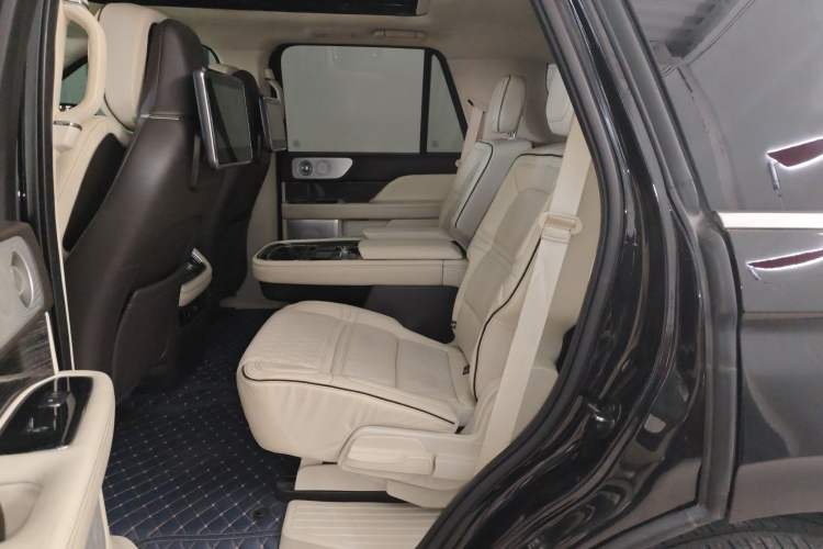 Used Lincoln Navigator 2019 3.5T Presidential Series China VI Standard
