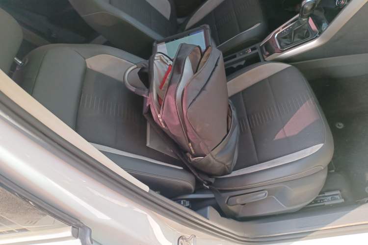 Used Volkswagen T-ROC 2018 280TSI DSG Two-Wheel Drive Advanced Version China V Emission Standard
