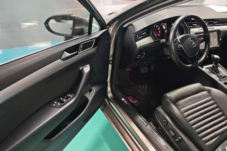 Used Volkswagen Magotan 2018 330TSI DSG Advanced Model