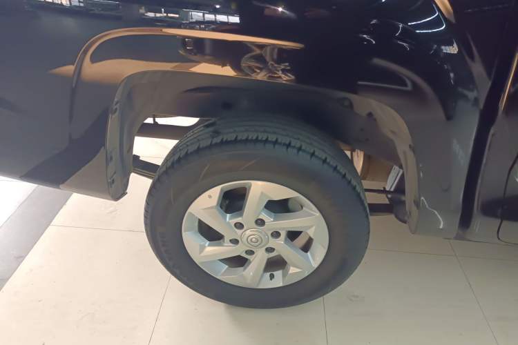 Used Great Wall King Kong Poer 2023 2.0T Manual Gasoline Two-Wheel-Drive Entrepreneurial Standard Cab GW4C20C
