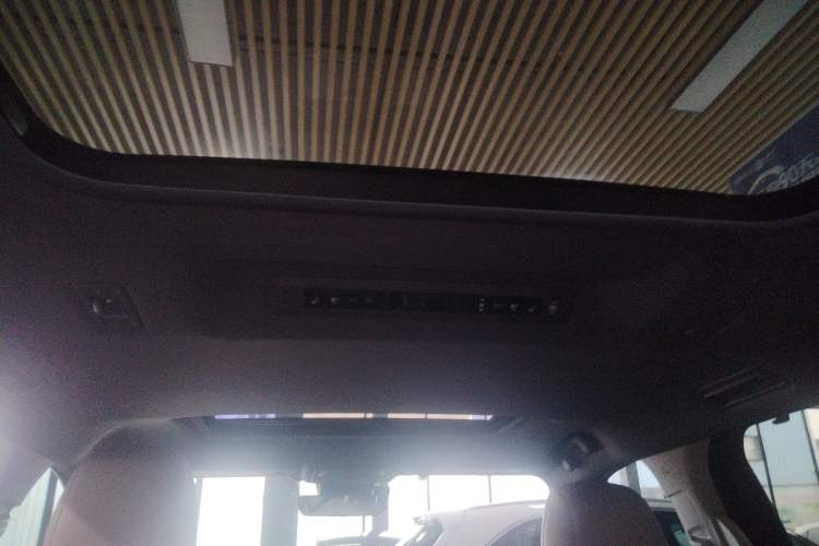 Used Toyota Granvia 2024 2.5L Hybrid Prestige ULTRA Edition