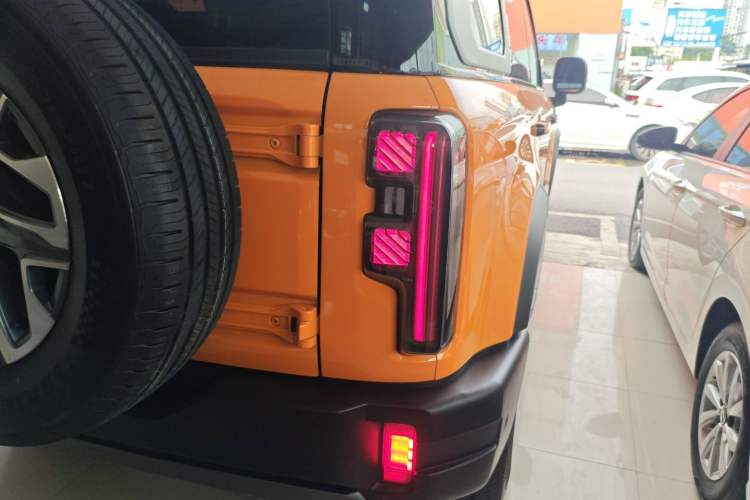 Used Beijing Auto BJ40 2024 2.0T All-New Urban Hunter Edition Chivalrous Style
