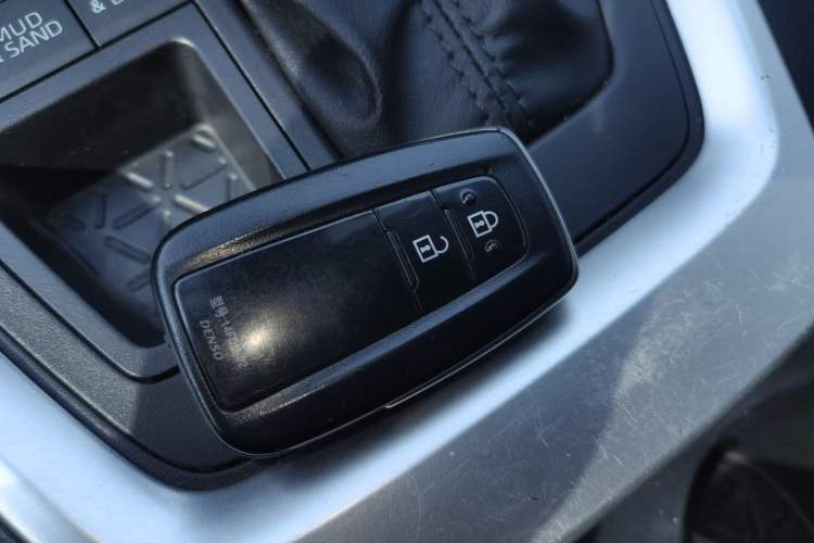 Used Toyota Wildlander 2022 2.0L CVT 4x4 Luxury PLUS Edition
