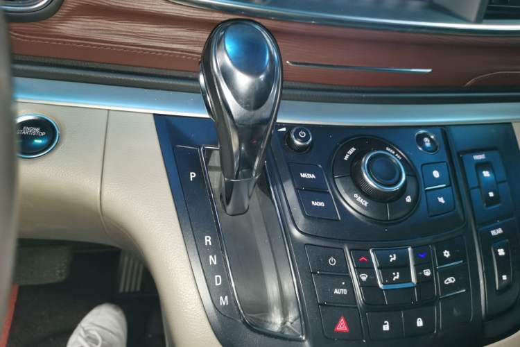 Used Buick GL8 2018 28T Luxury Model China VI Standard