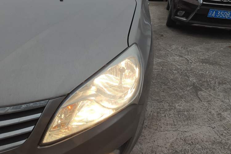 Used Hyundai Celesta 2015 1.6L Automatic Comfort Model