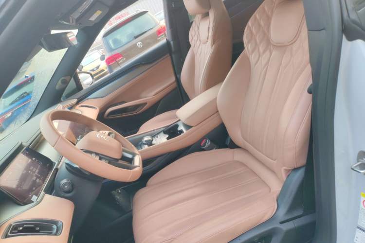 Used BYD Song L EV 2025 Intelligent Driving Version 662 km LiDAR Excellence Edition
