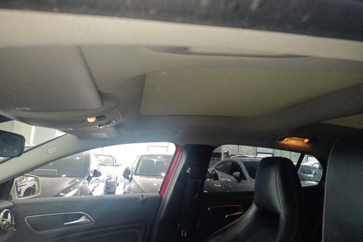 Used Mercedes-Benz GLA 2015 GLA 200 Fashion Model
