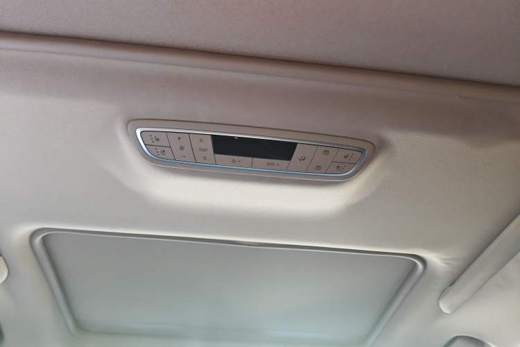 Used Buick GL8 2018 ES 28T Flagship Model China VI Standard
