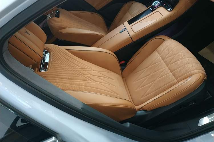 Used VOYAH PASSION 2023 Four-Wheel Drive Long-Range Version