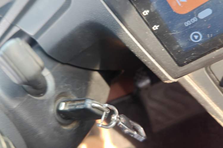 Used Volkswagen Jetta 2015 Zhuihui Edition 1.4L Manual Fashion Model
