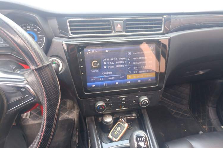 Used Dongfeng Fengon 580 2016 1.5T Manual Luxury Version
