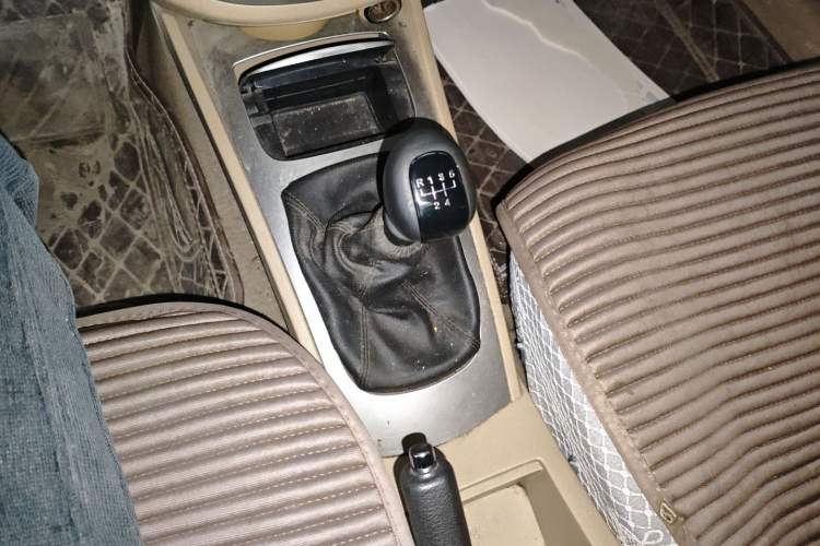 Used Buick Excelle 2013 1.5L Manual Classic Model
