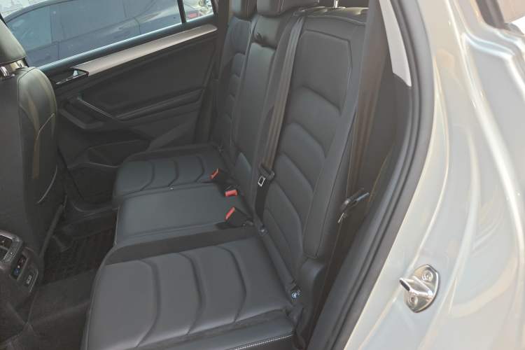 Used Volkswagen Tiguan L 2017 330TSI Automatic Two-Wheel Drive Luxury Edition
