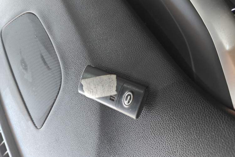 Used GAC Trumpchi GS8 2017 320T Two-Wheel Drive Luxury Smart Connectivity Version (7 Seats)
