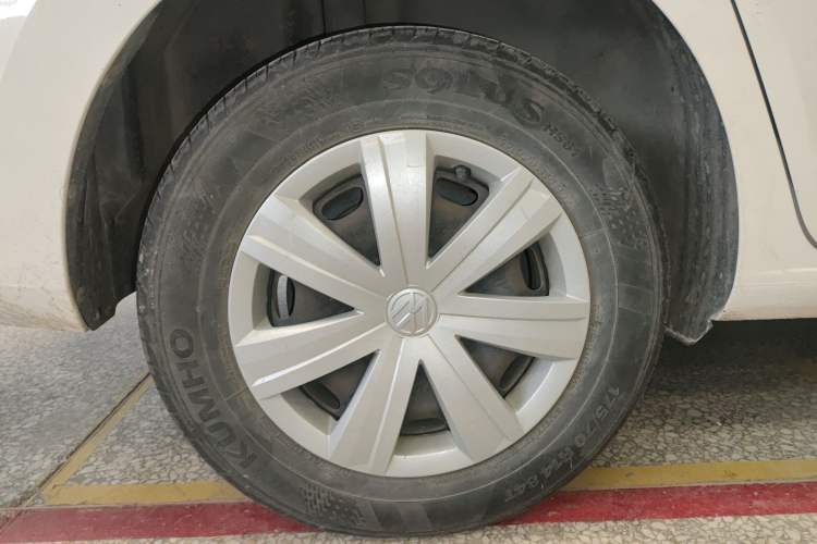 Used Volkswagen Jetta 2017 1.5L Manual Fashion Edition