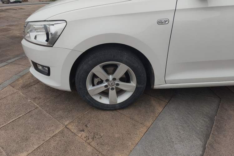 Used Volkswagen Santana 2015 1.6L Automatic Comfort Edition
