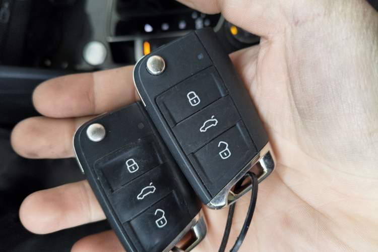 Used Volkswagen Tiguan L 2022 380TSI Automatic All-Wheel Drive R-Line Enhanced Comfort 7-Seater
